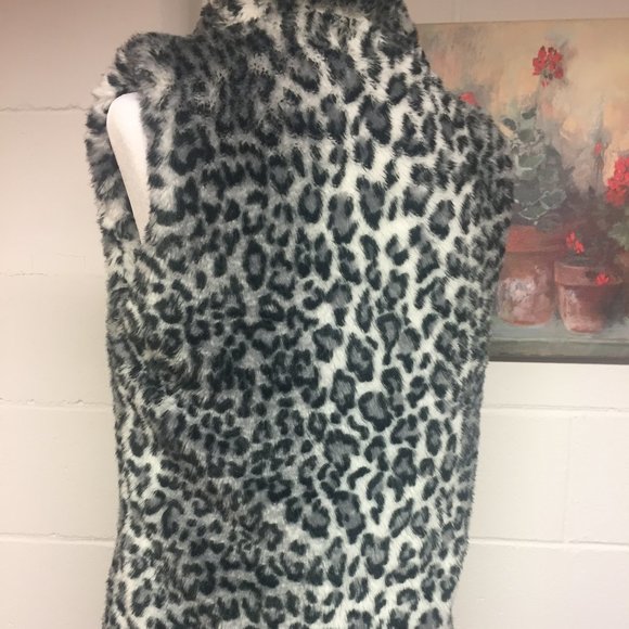 Seductions Faux Fur Vest Women, medium - Picture 7 of 12